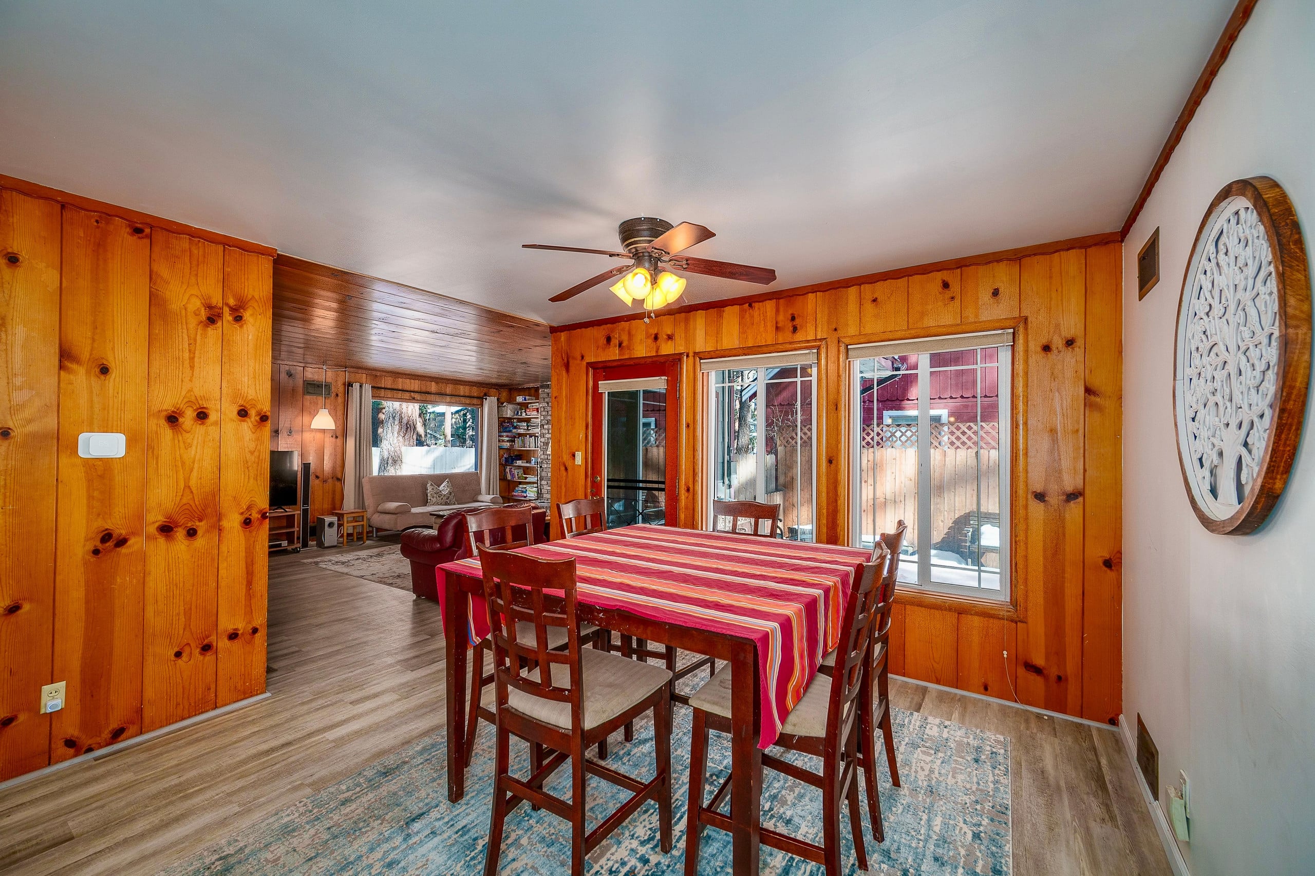 Home in South Lake Tahoe · 3 bedrooms · 5 beds · 2 private baths - Image 12