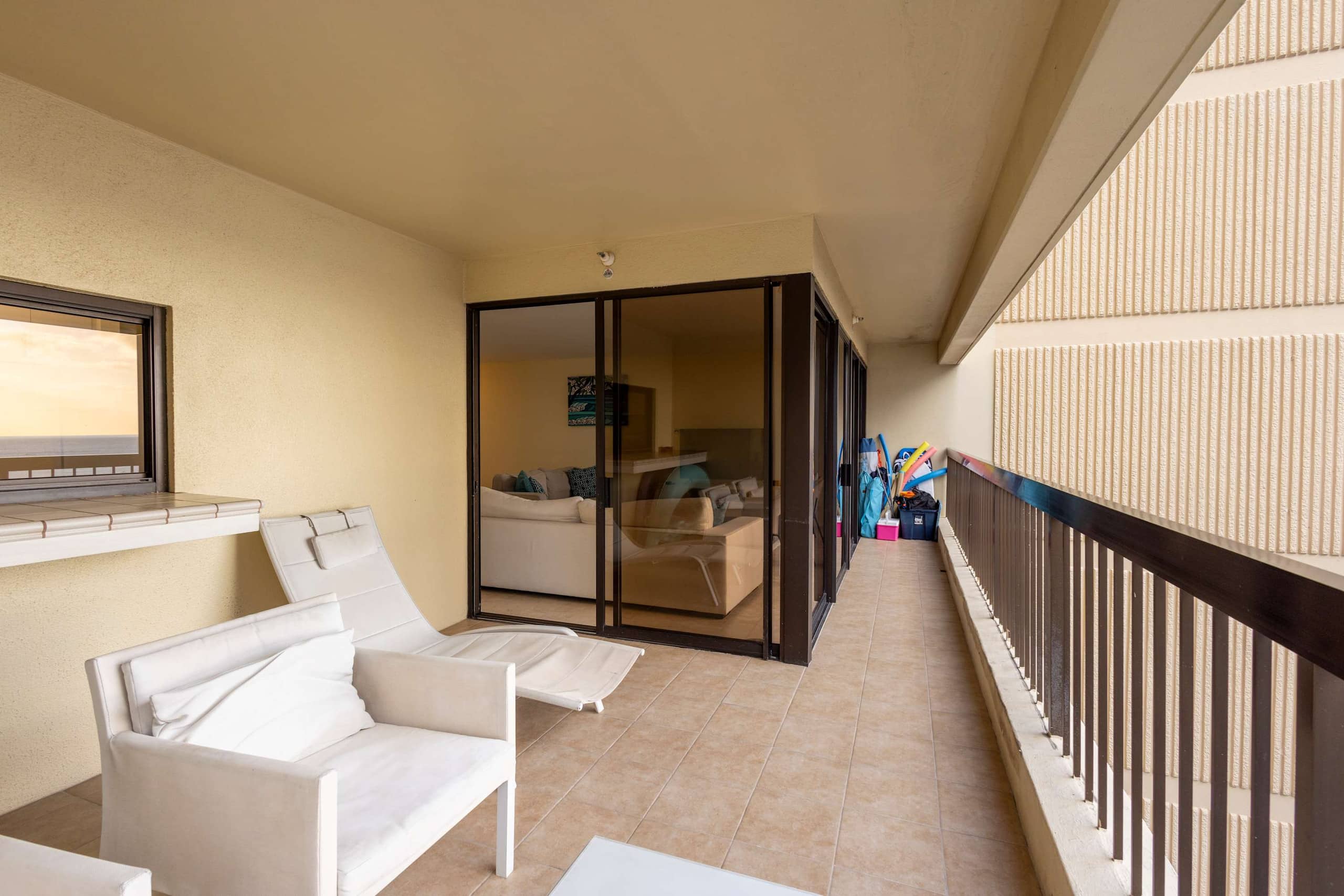 Steps to Waikiki Beach! | Ocean View Balcony - Image 8