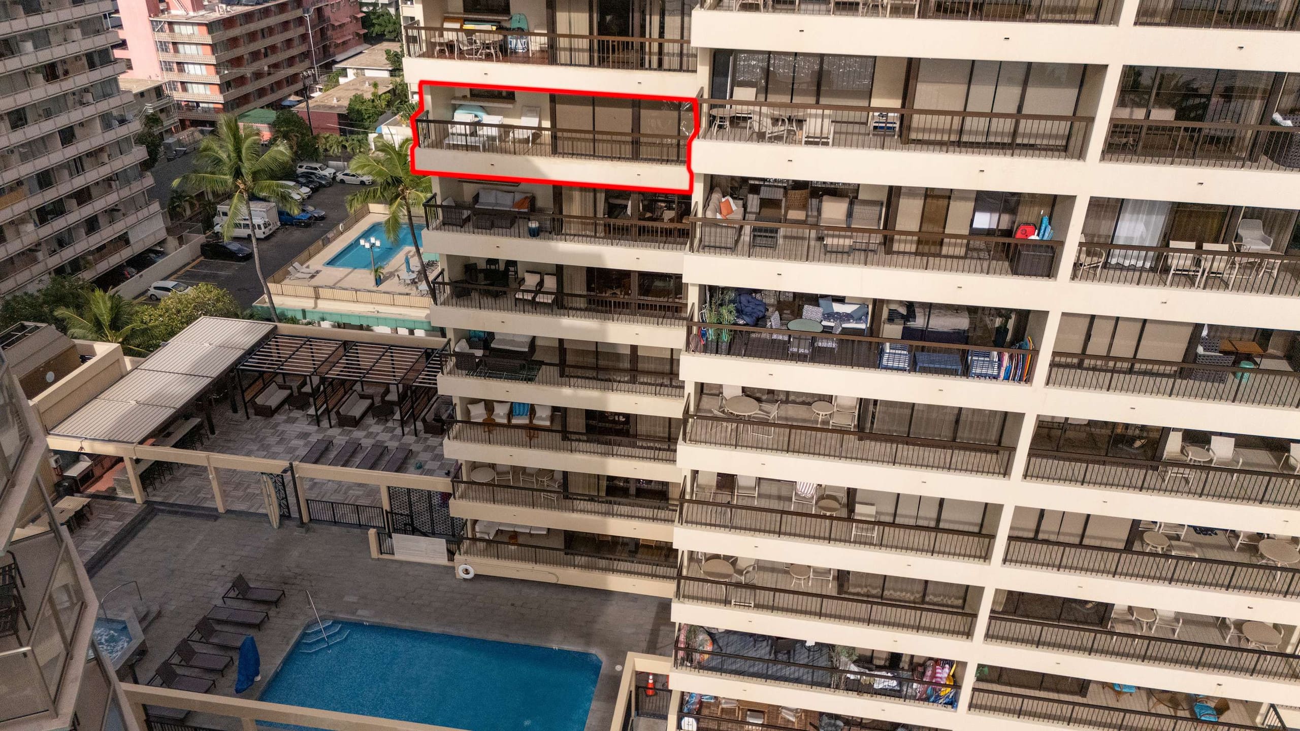 Steps to Waikiki Beach! | Ocean View Balcony - Image 25