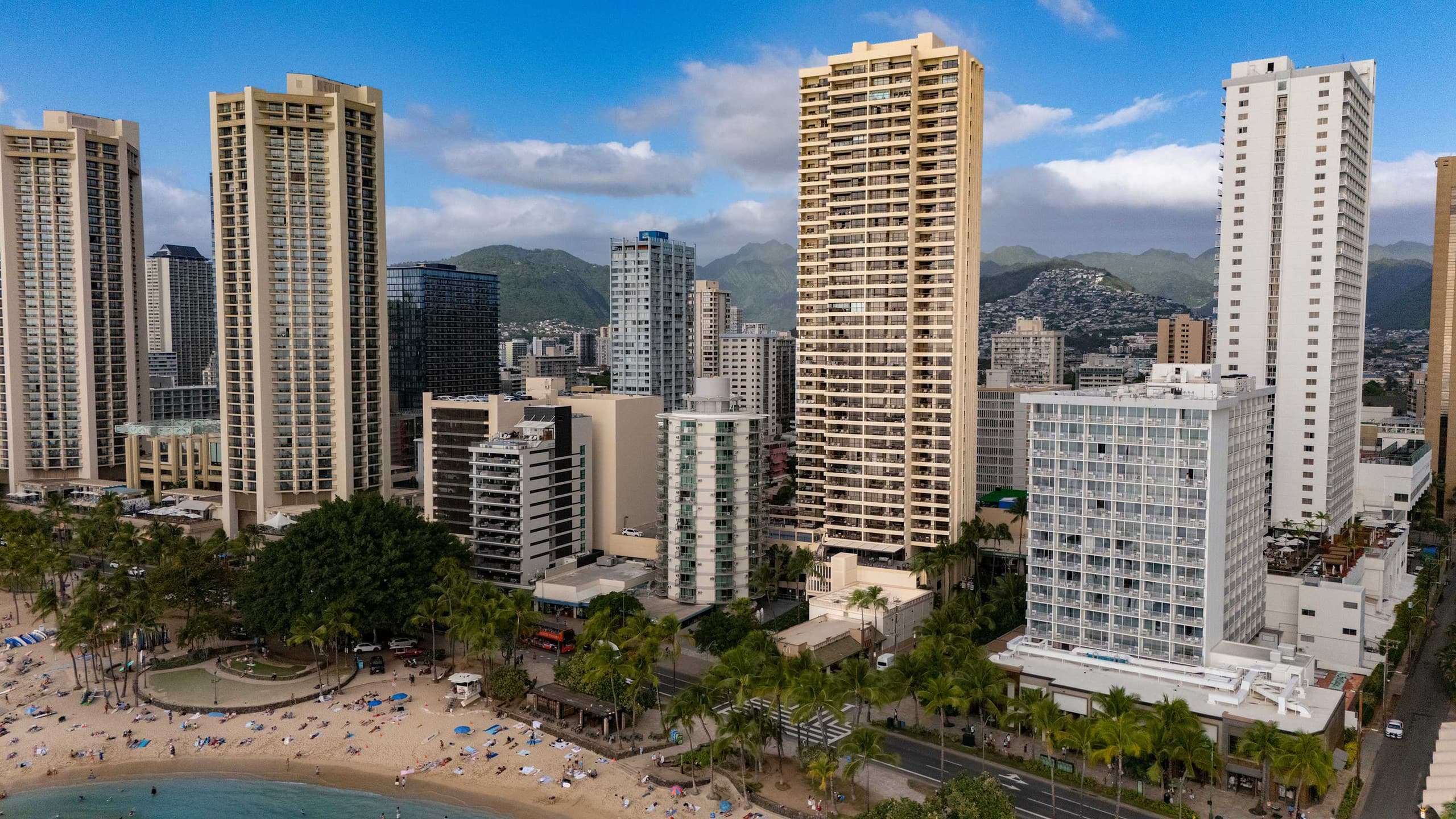 Steps to Waikiki Beach! | Ocean View Balcony - Image 30