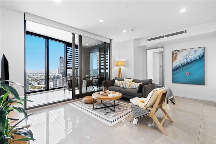 High Floor 2br Beachfront | Stunning Ocean Views - Surfers Paradise