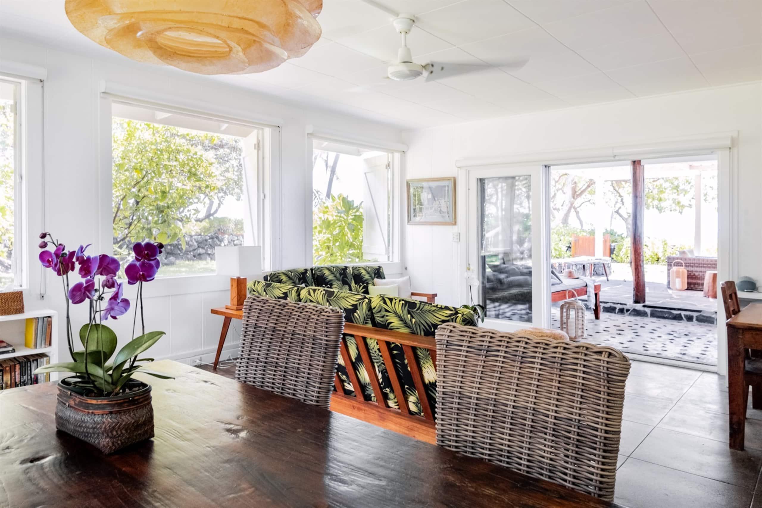 Seaside Cottage - The beach is your front yard! - Image 12