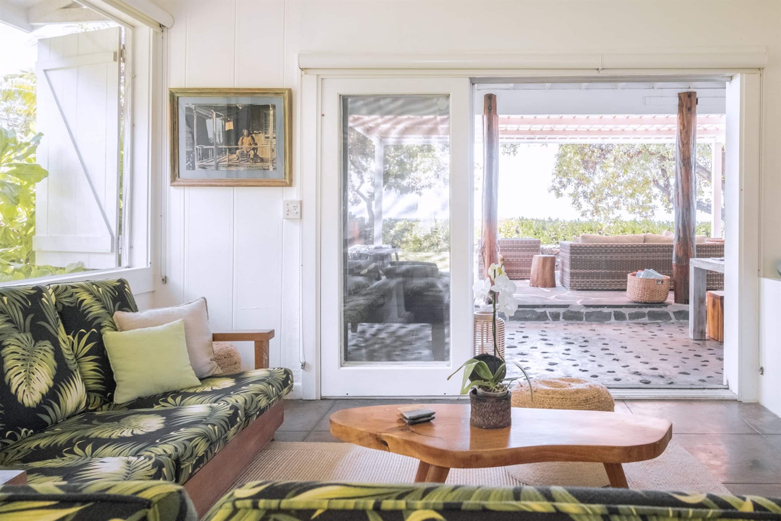 Seaside Cottage - The beach is your front yard! - Image 7