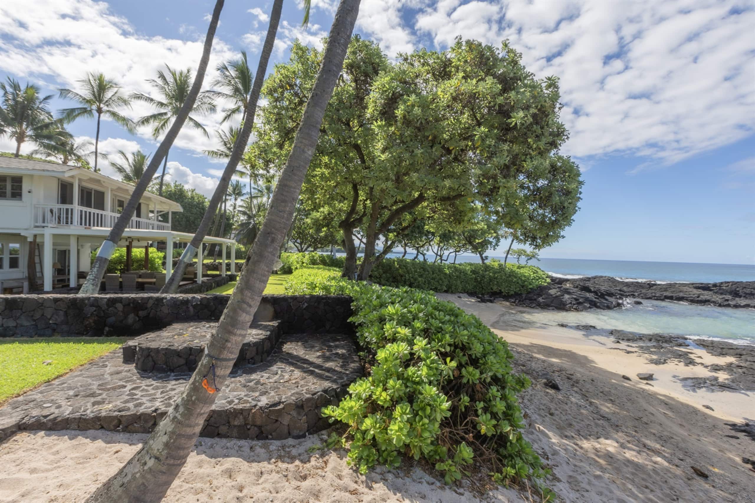 Seaside Cottage - The beach is your front yard! - Image 44