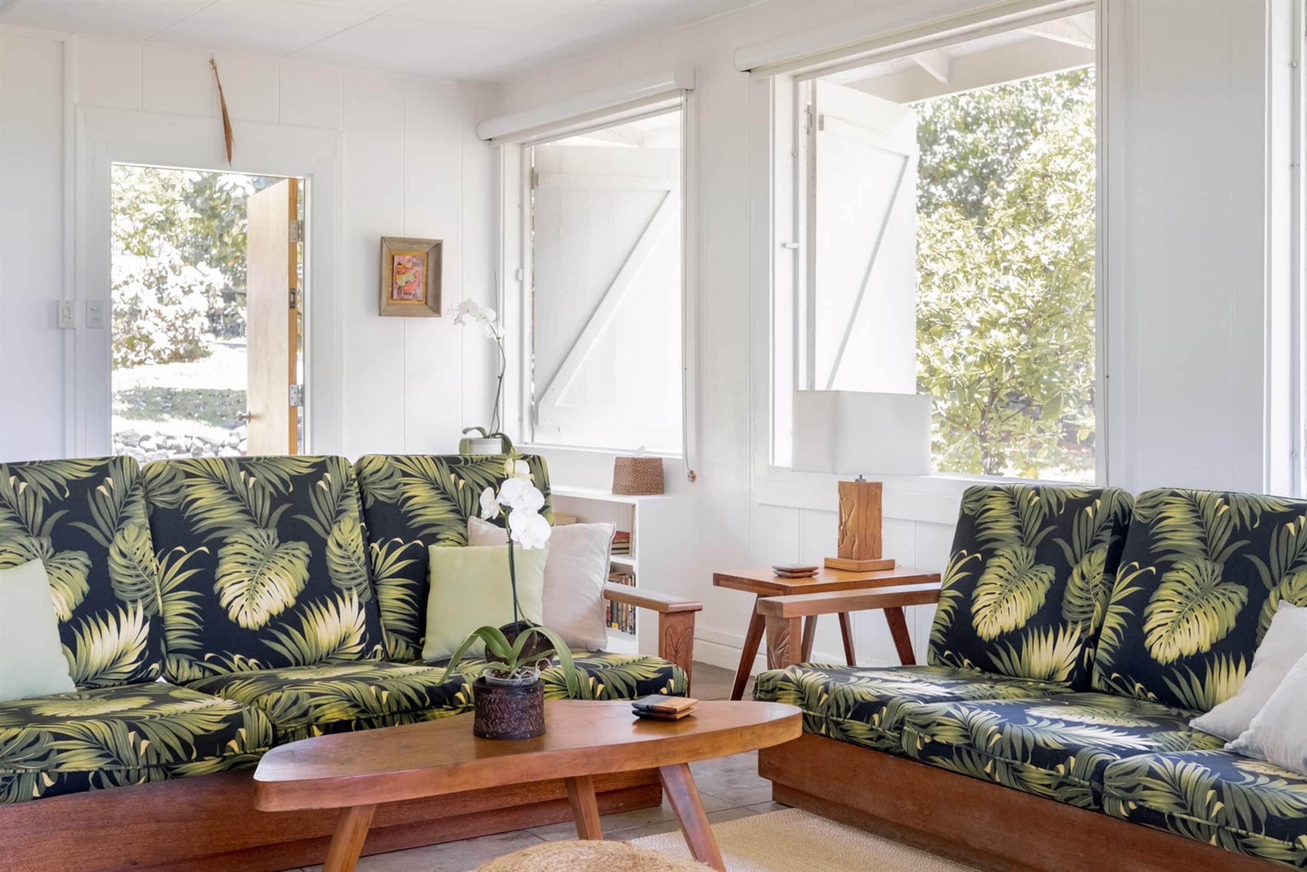 Seaside Cottage - The beach is your front yard! - Image 10