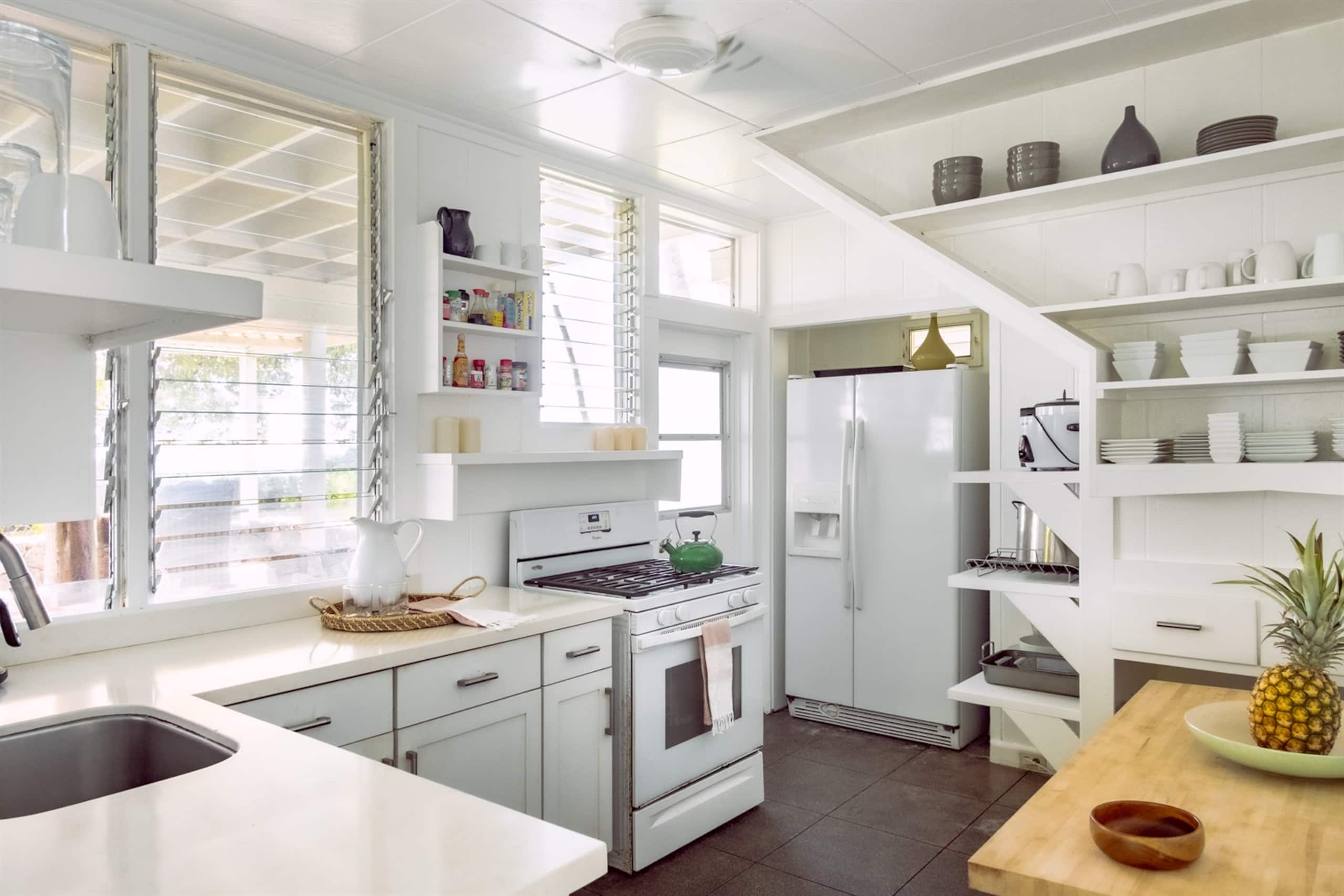 Seaside Cottage - The beach is your front yard! - Image 13