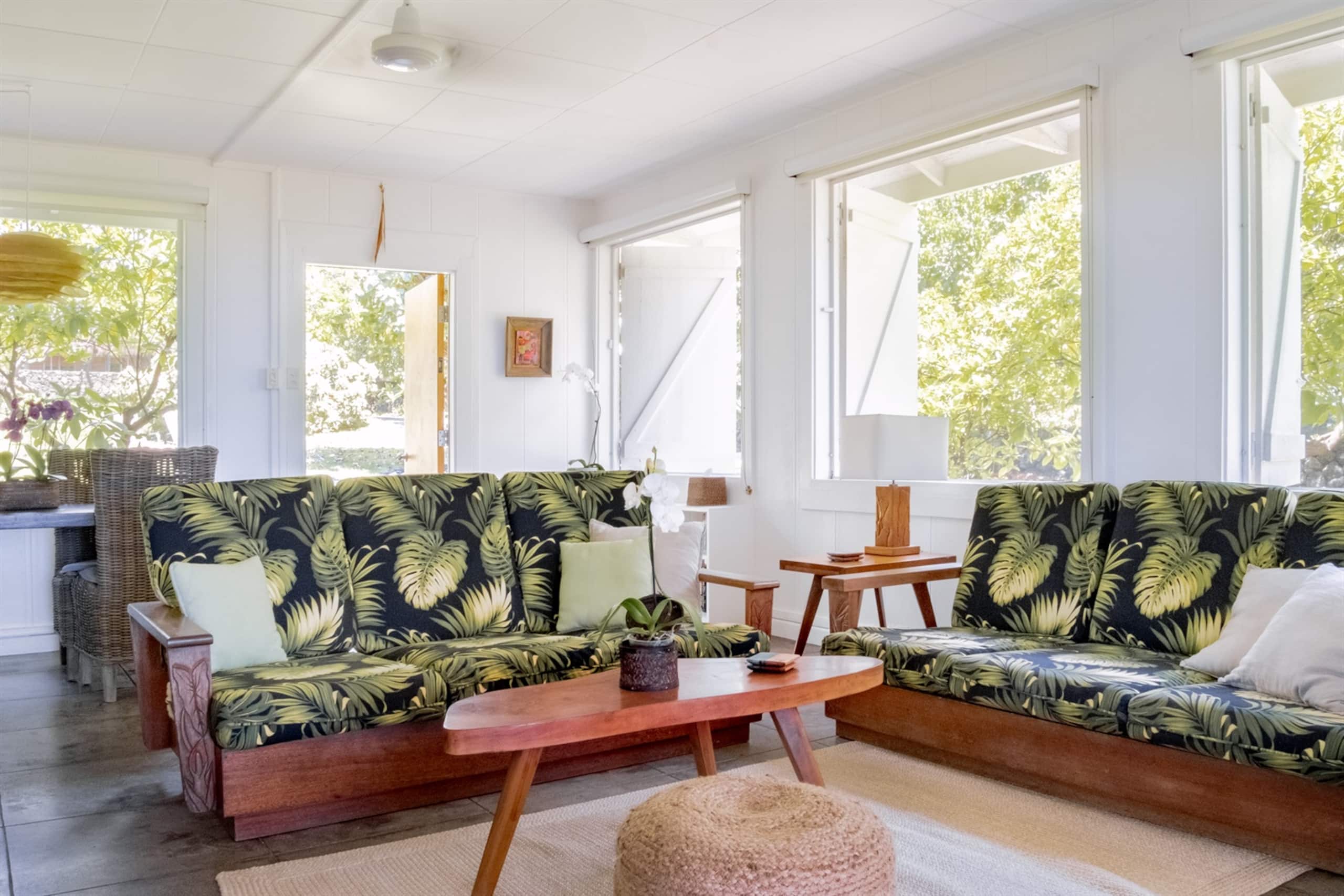 Seaside Cottage - The beach is your front yard! - Image 8