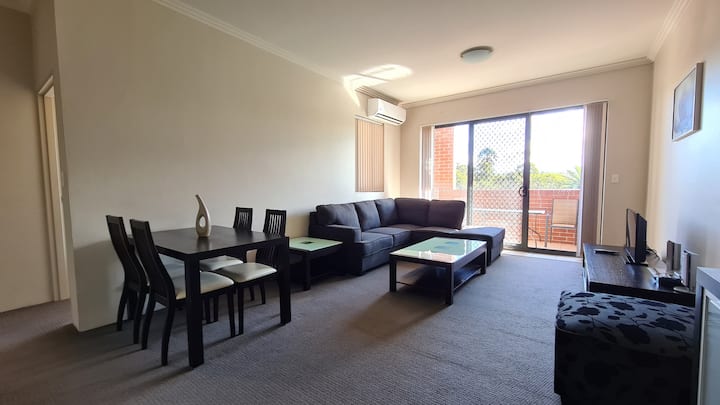 Modern 1br Apartment | Walk To Dining & Transport - 파라마타