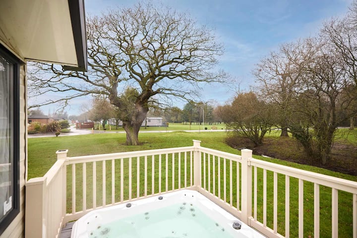 Host & Stay | The Major Oak Lodge - Pocklington