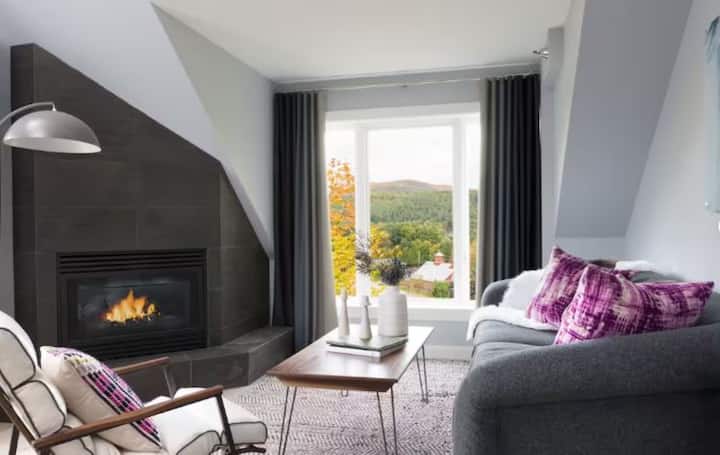 Contemporary Lodge Room Perfect For Adventures - Stowe, VT