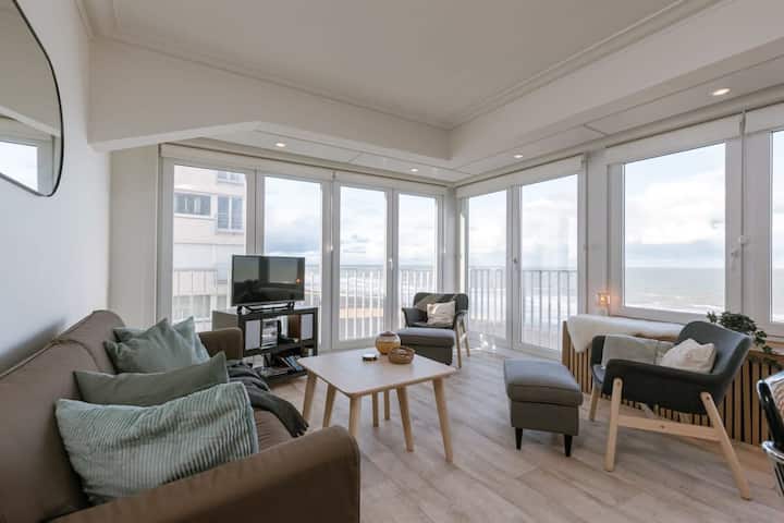 Casiola Waterfront Apt - Garage & Sea Views - Oostende
