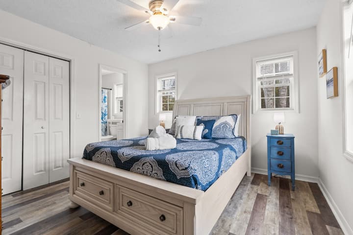 Sharon The Sunshine | Cozy Stay | New Management - Ocean Isle Beach, NC
