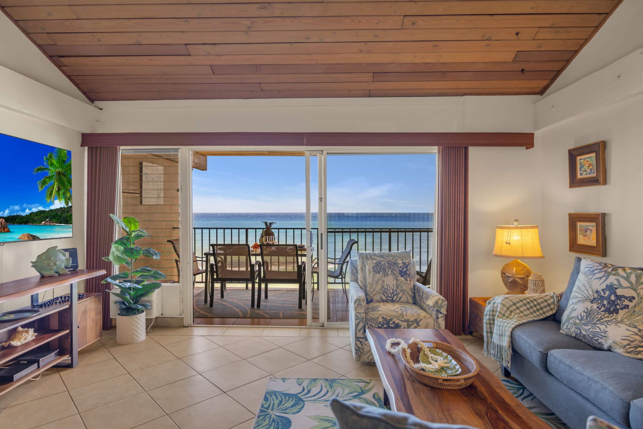 Condo in Lahaina · ★4.67 · 2 bedrooms · 4 beds · 2 baths - Image 14
