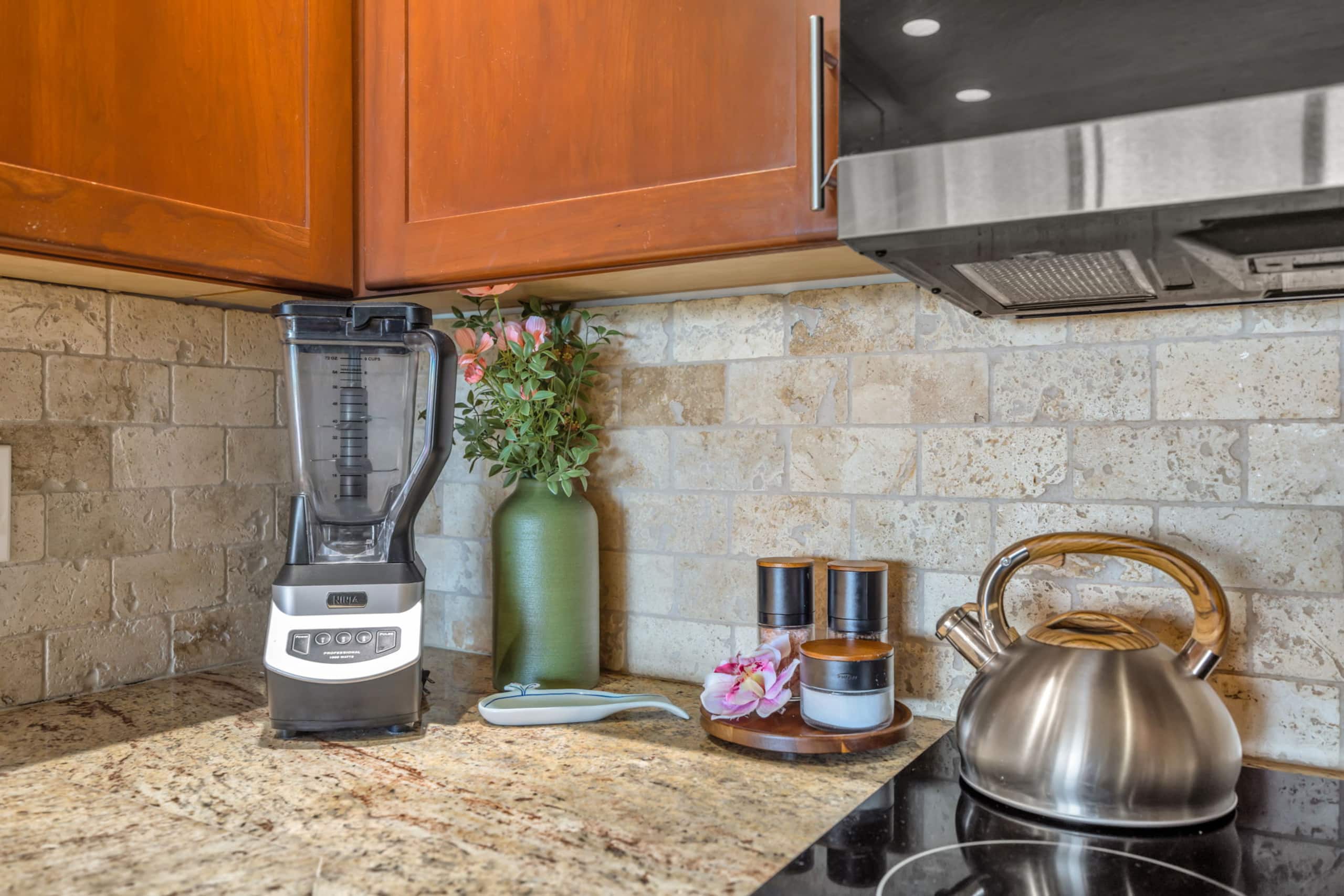 Condo in Lahaina · ★4.67 · 2 bedrooms · 4 beds · 2 baths - Image 22