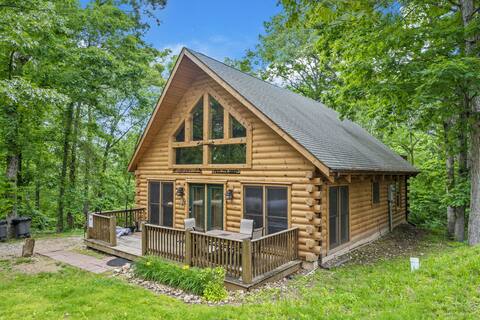 Hot Tub, Near Big Cedar, Vaulted Ceiling, Games