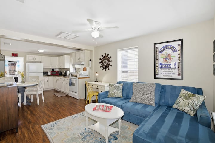 Uptown Cottage L Walk To Dntn L Dogs Ok - St. Augustine, FL