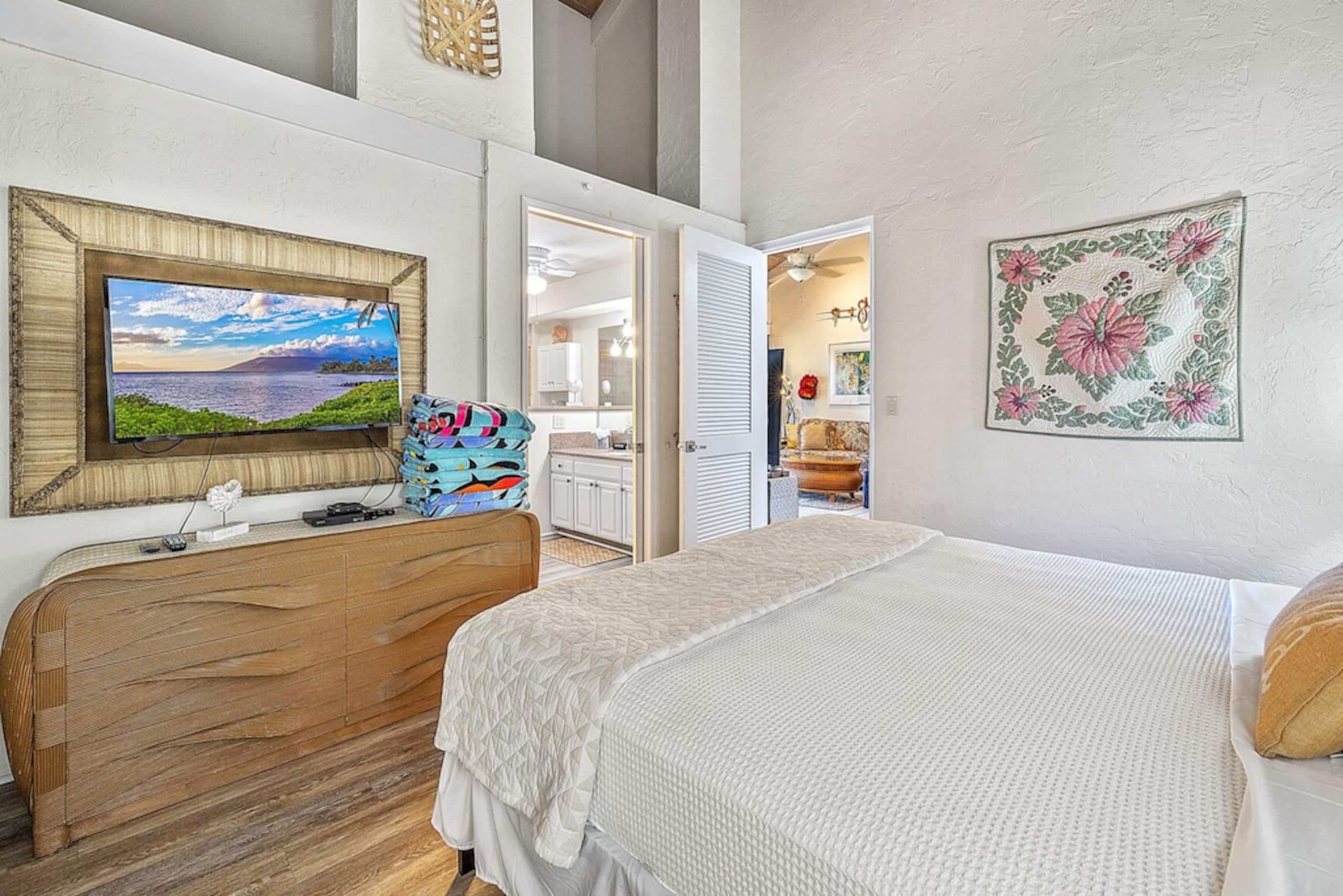 Condo in Lahaina · ★4.76 · 3 bedrooms · 7 beds · 3 private baths - Image 13