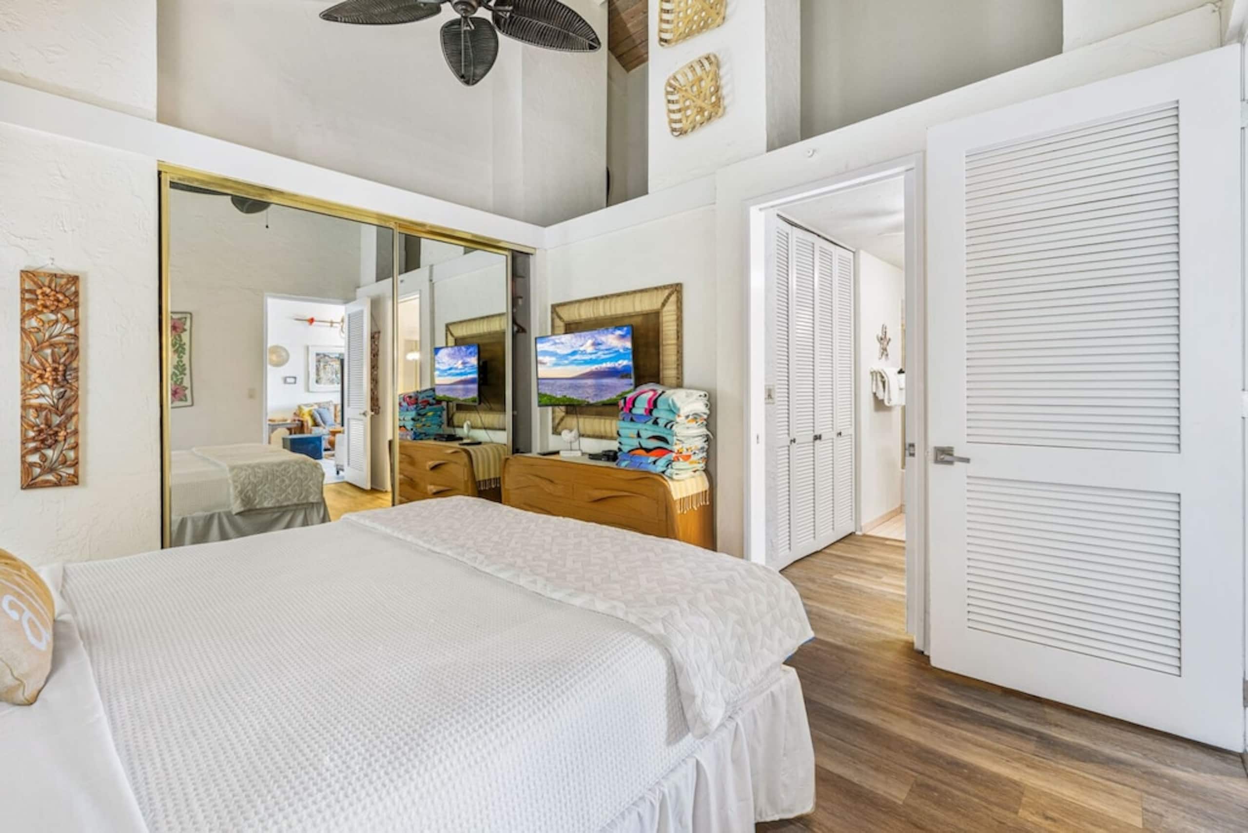 Condo in Lahaina · ★4.76 · 3 bedrooms · 7 beds · 3 private baths - Image 14