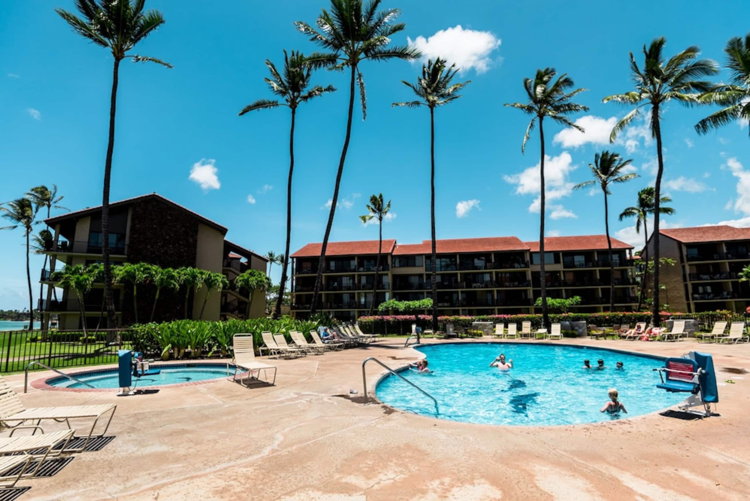 Condo in Lahaina · ★4.76 · 3 bedrooms · 7 beds · 3 private baths - Image 33
