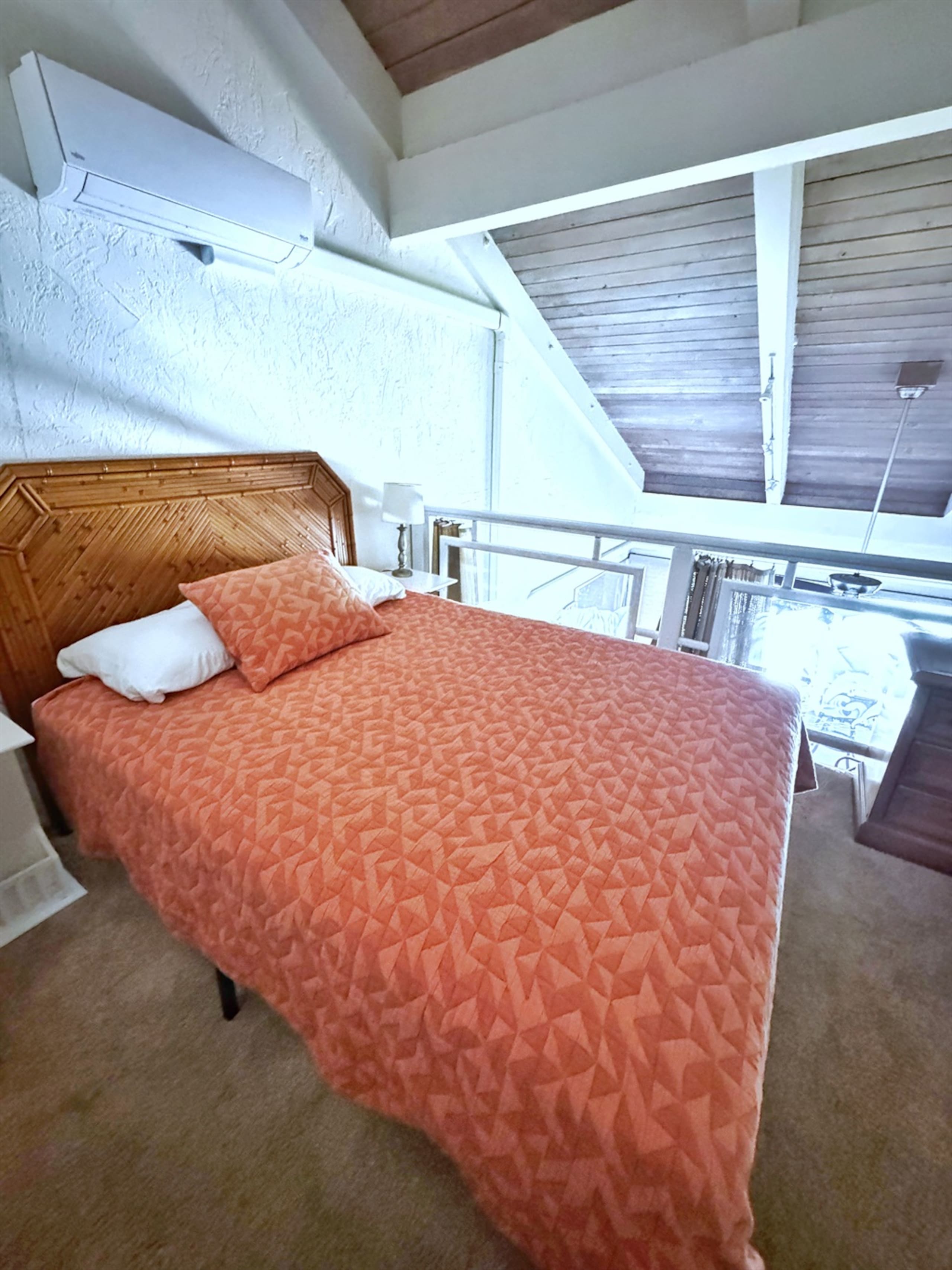 Condo in Lahaina · ★4.76 · 3 bedrooms · 7 beds · 3 private baths - Image 26