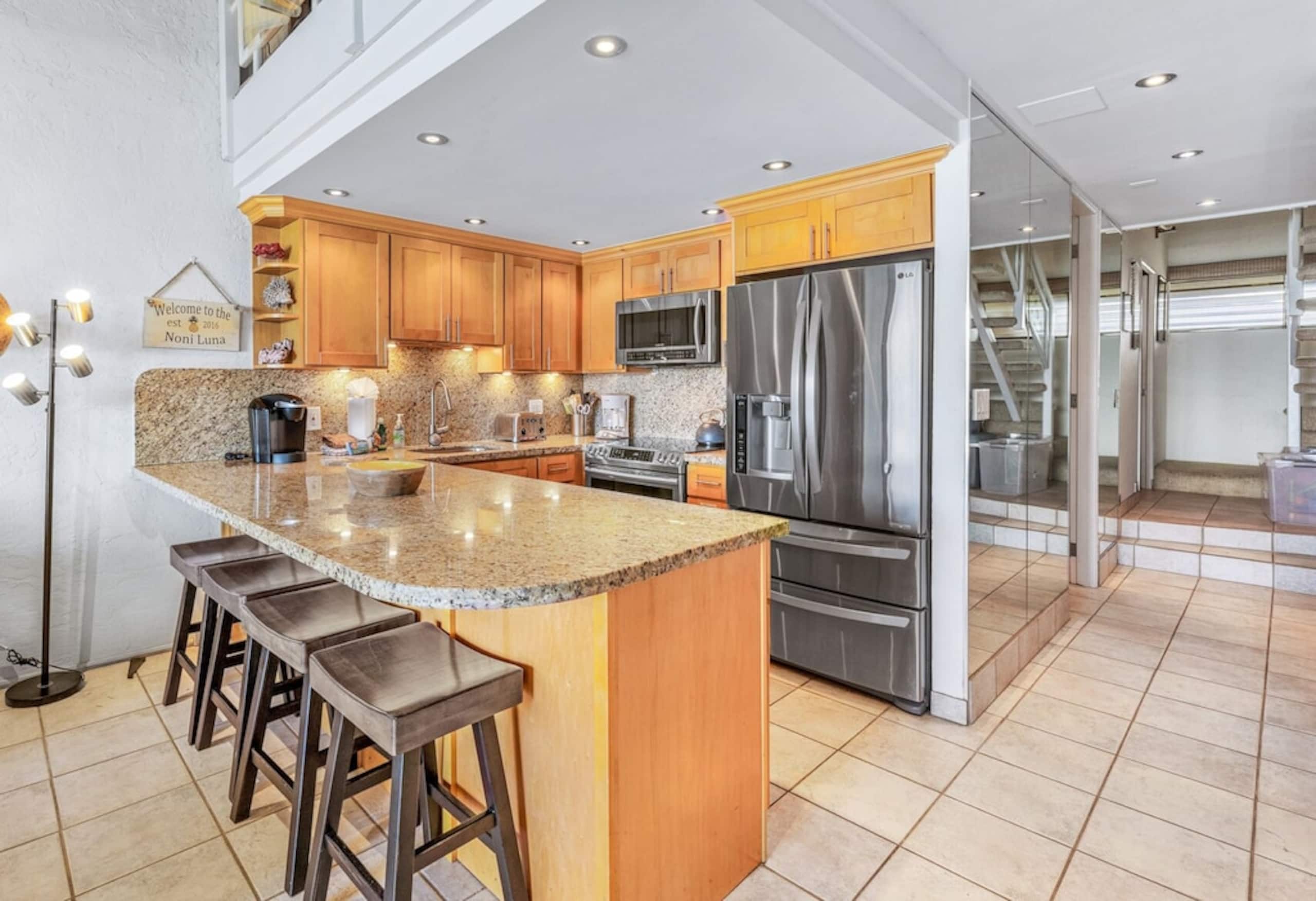 Condo in Lahaina · ★4.76 · 3 bedrooms · 7 beds · 3 private baths - Image 9