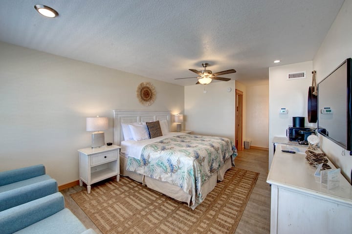 Oceanfront King Top 428 - Buxton, NC