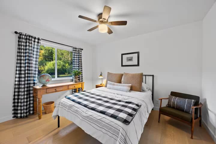 4b6fc743-4df2-44b0-a2ba-3af30581f44e