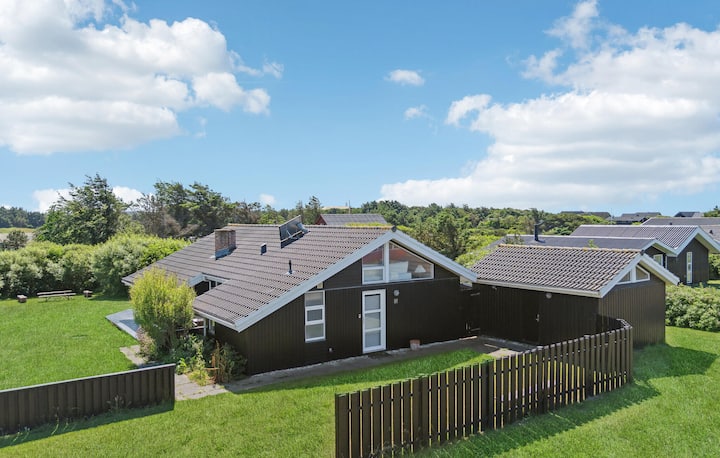 Beautiful Home In Hjørring With Wifi - 덴마크