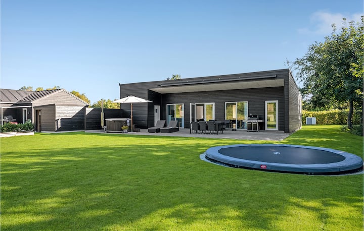 Awesome Home In øRsted With Sauna - 덴마크