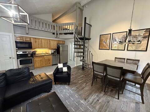 Boyne Mountain Villas Condo -Sleeps 12