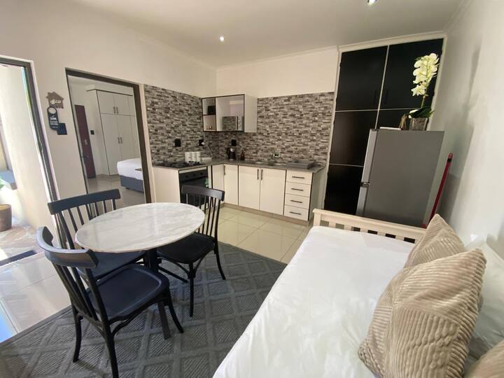 Dukes Chambers - One Bedroom Self-cater Apartment - Harrismith