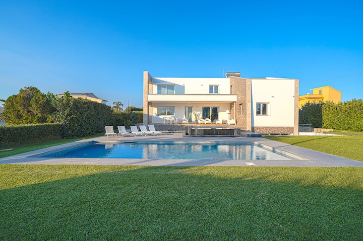 Villa Opulentia Piscine Vista Mare - Belvedere, Italy