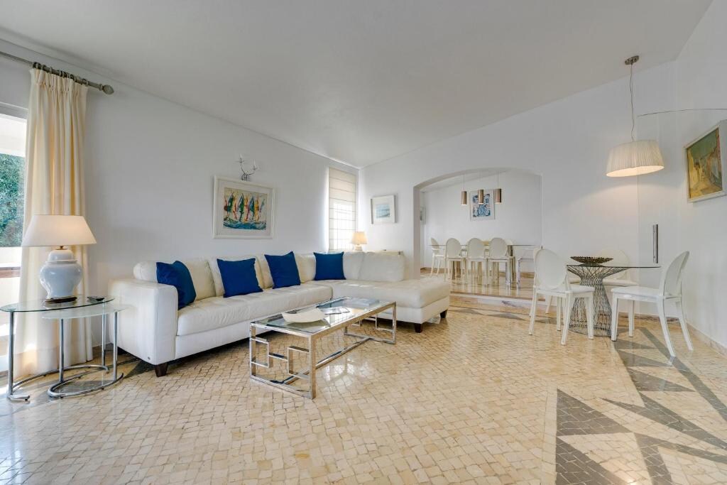 Peaceful Base for Exploring Algarve’s Sunlit Beach 4