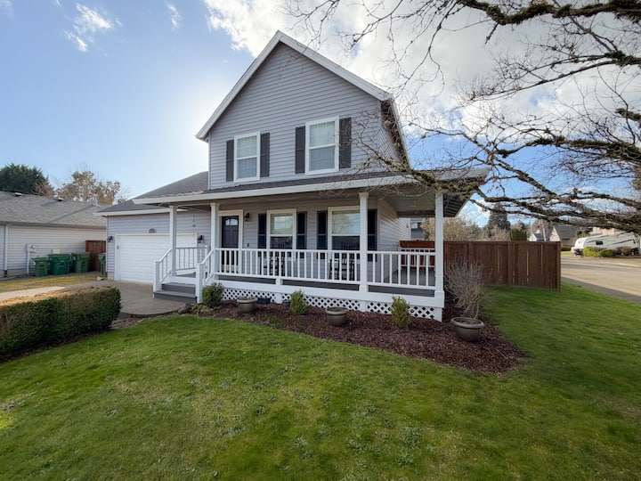 Comfortable Family Home For Extended Stays - Newberg, OR