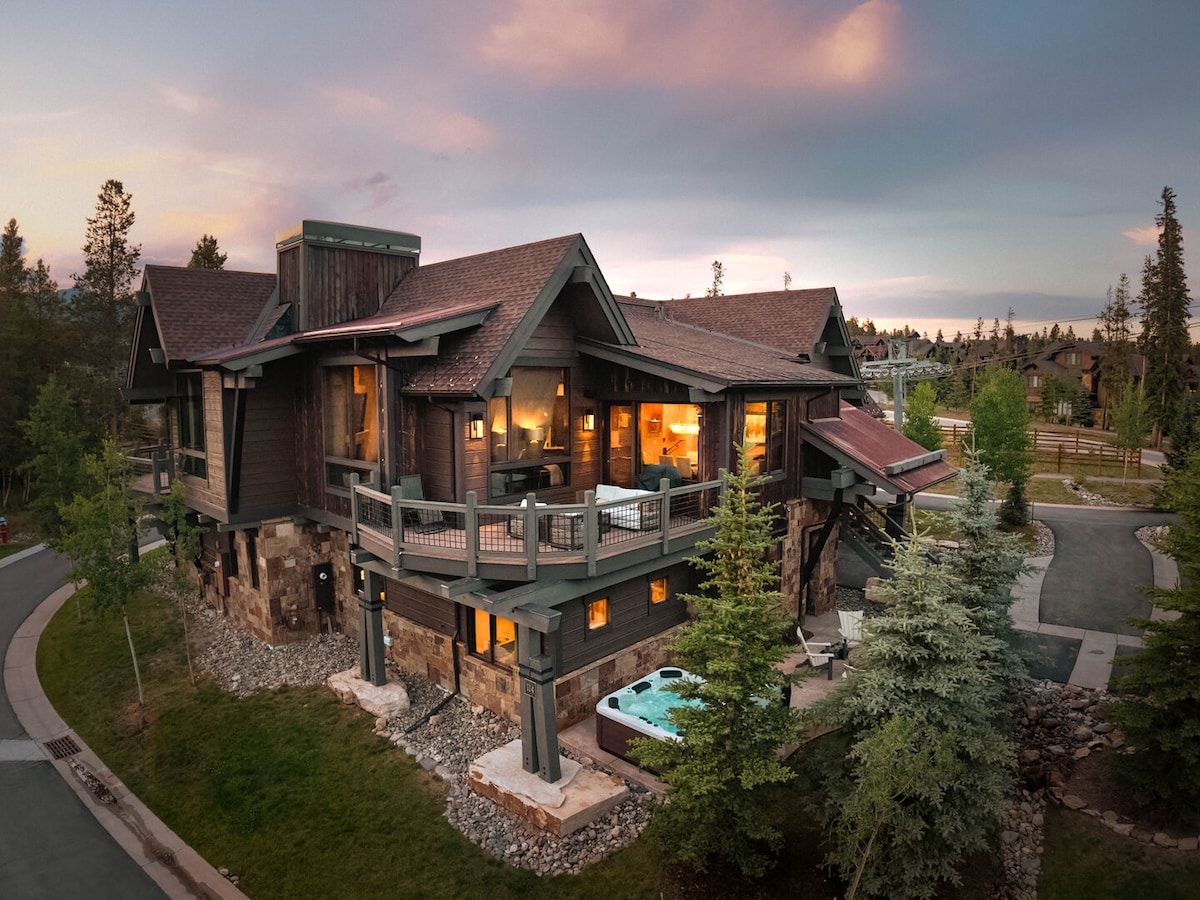 The Gondola Haus: Hot Tub, Views, Location - Houses for Rent in