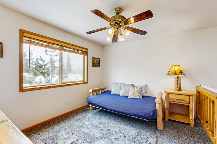 Spring Mountain Cottage | Pool, Gym, Hot Tub - Ross Lake, McCall