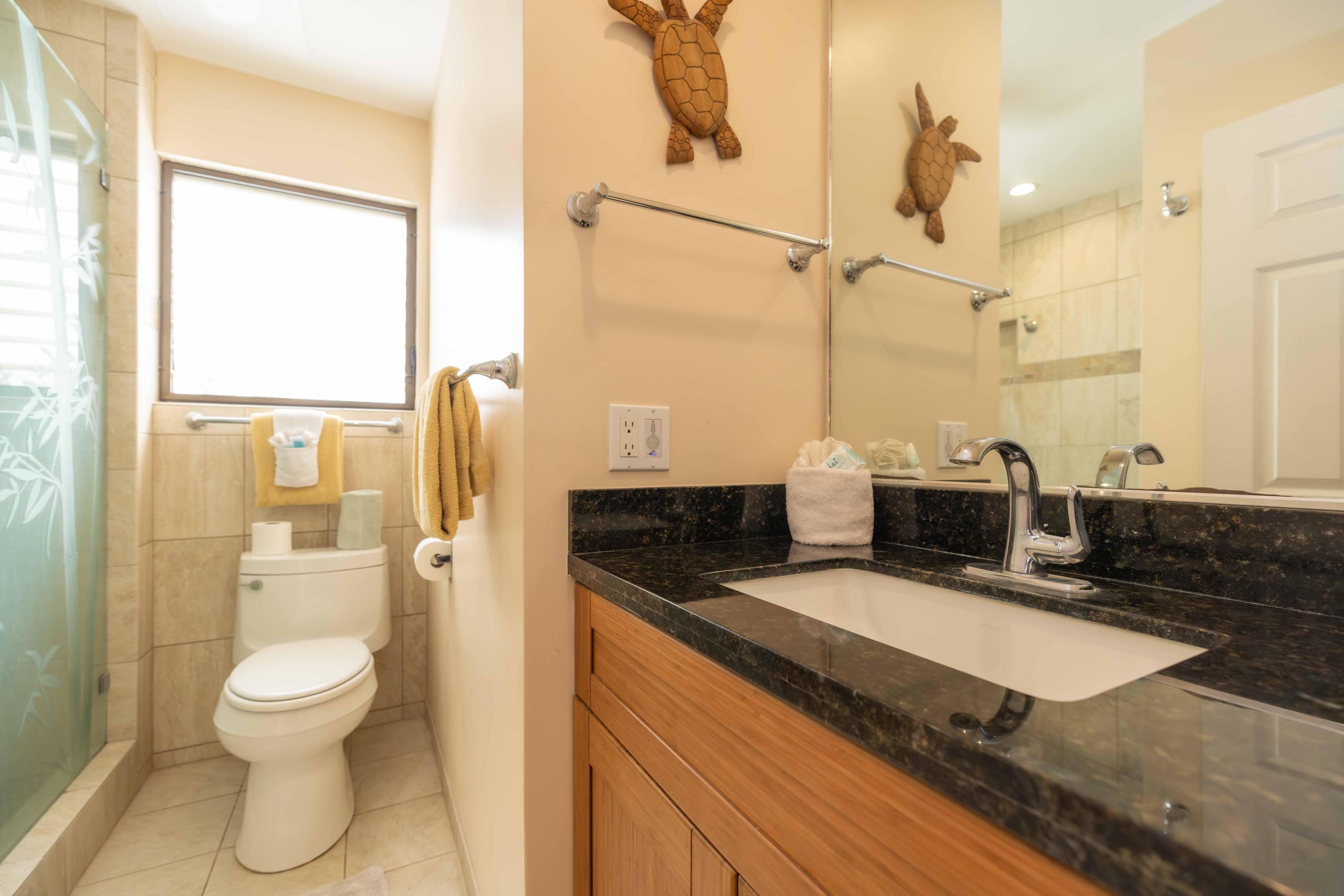Condo in Kihei · ★4.63 · 1 bedroom · 2 beds · 2 baths - Image 14