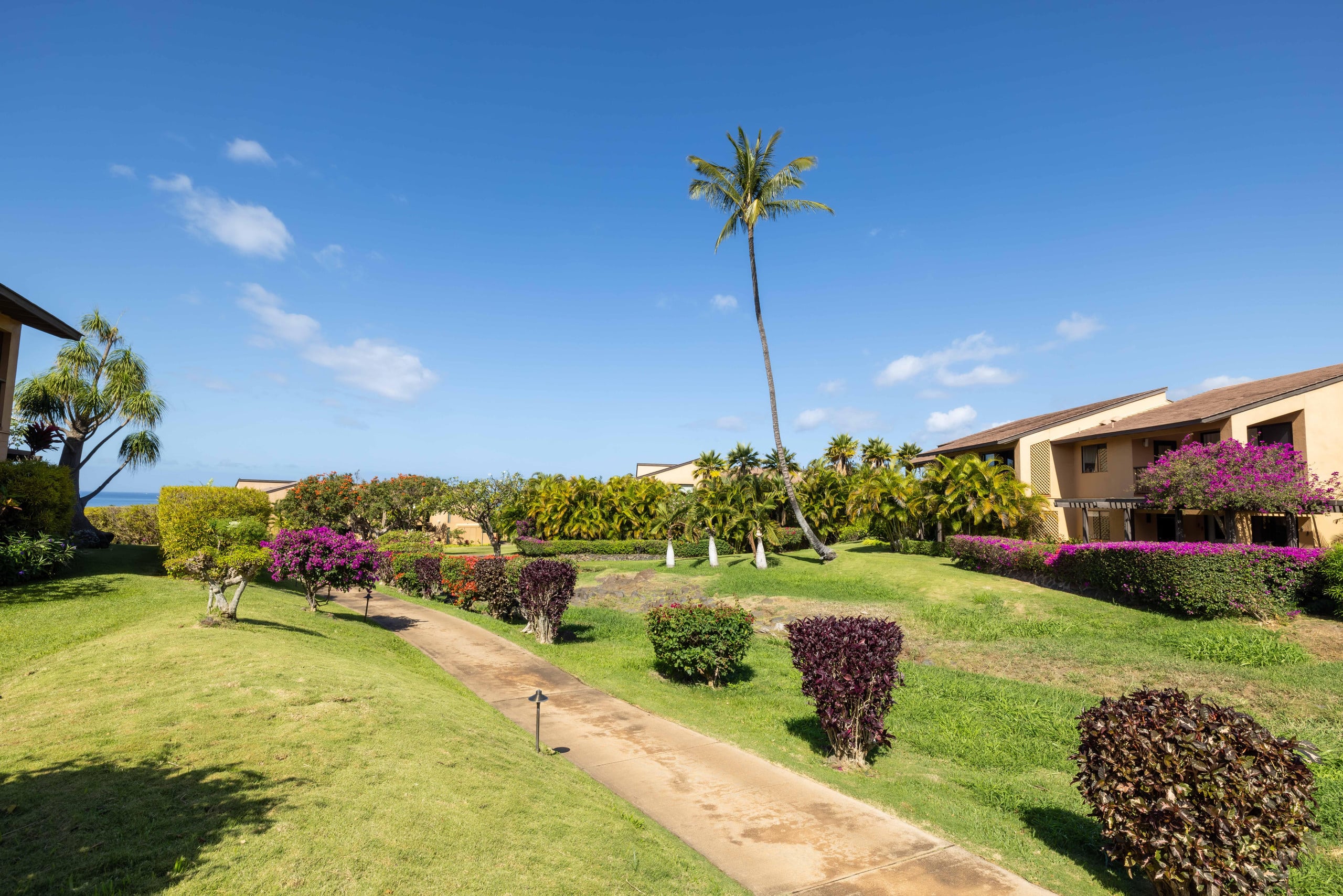 Condo in Kihei · ★4.63 · 1 bedroom · 2 beds · 2 baths - Image 10