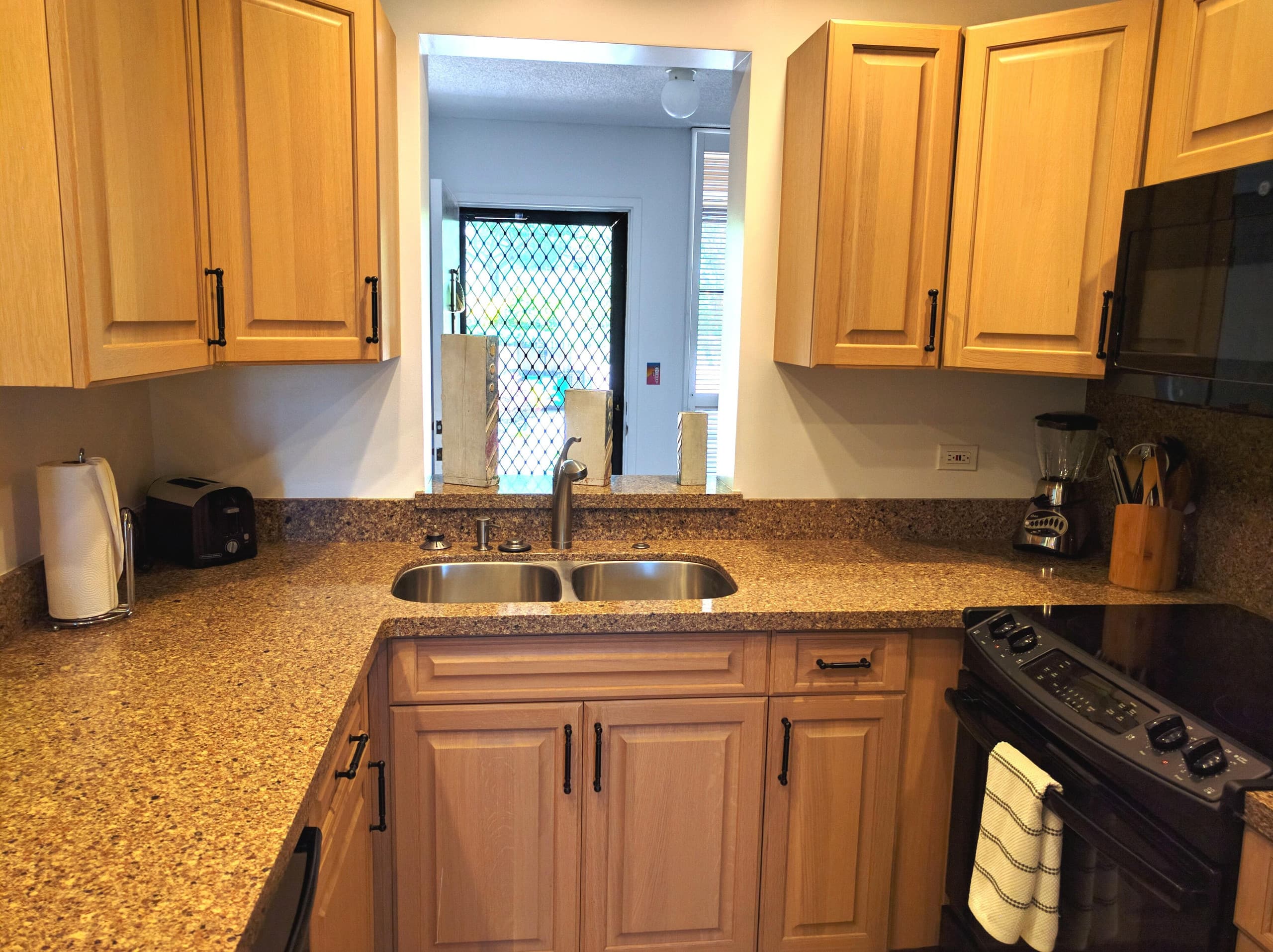 Condo in Kihei · ★4.6 · 2 bedrooms · 4 beds · 2 shared baths - Image 7