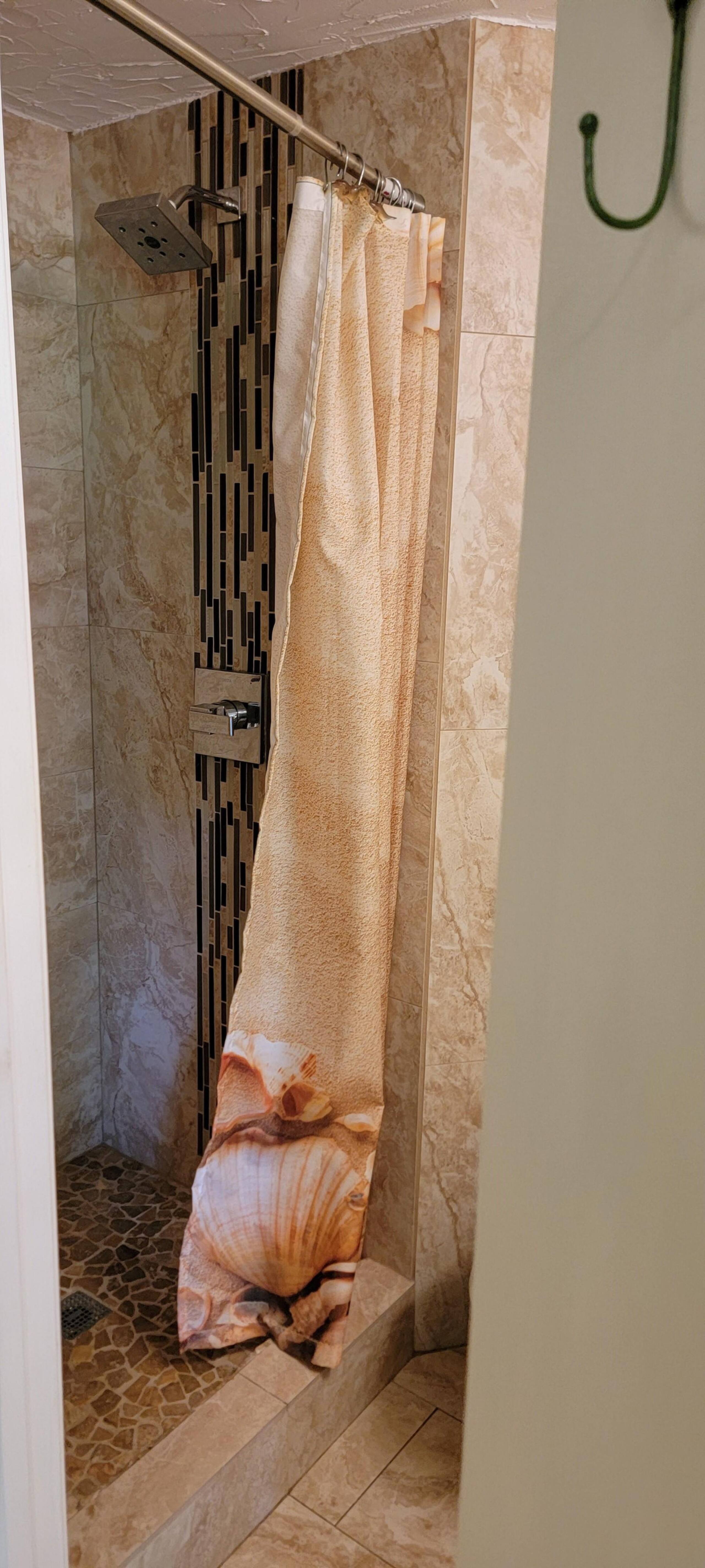 Condo in Kihei · ★5.0 · 1 bedroom · 2 beds · 2 shared baths - Image 19