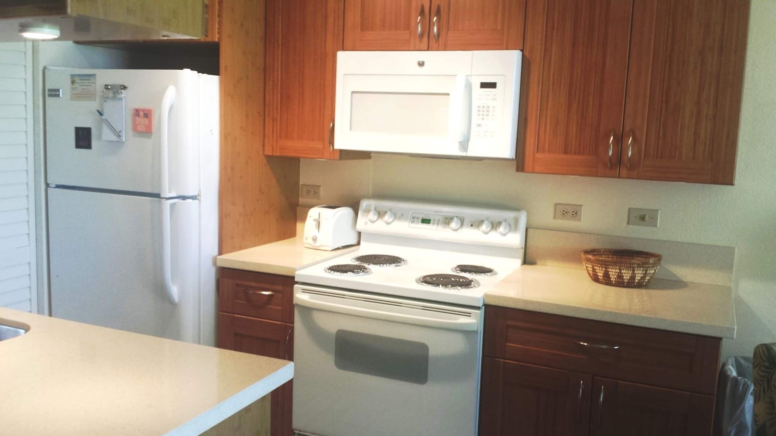 Condo in Kihei · ★5.0 · 1 bedroom · 2 beds · 2 baths - Image 5