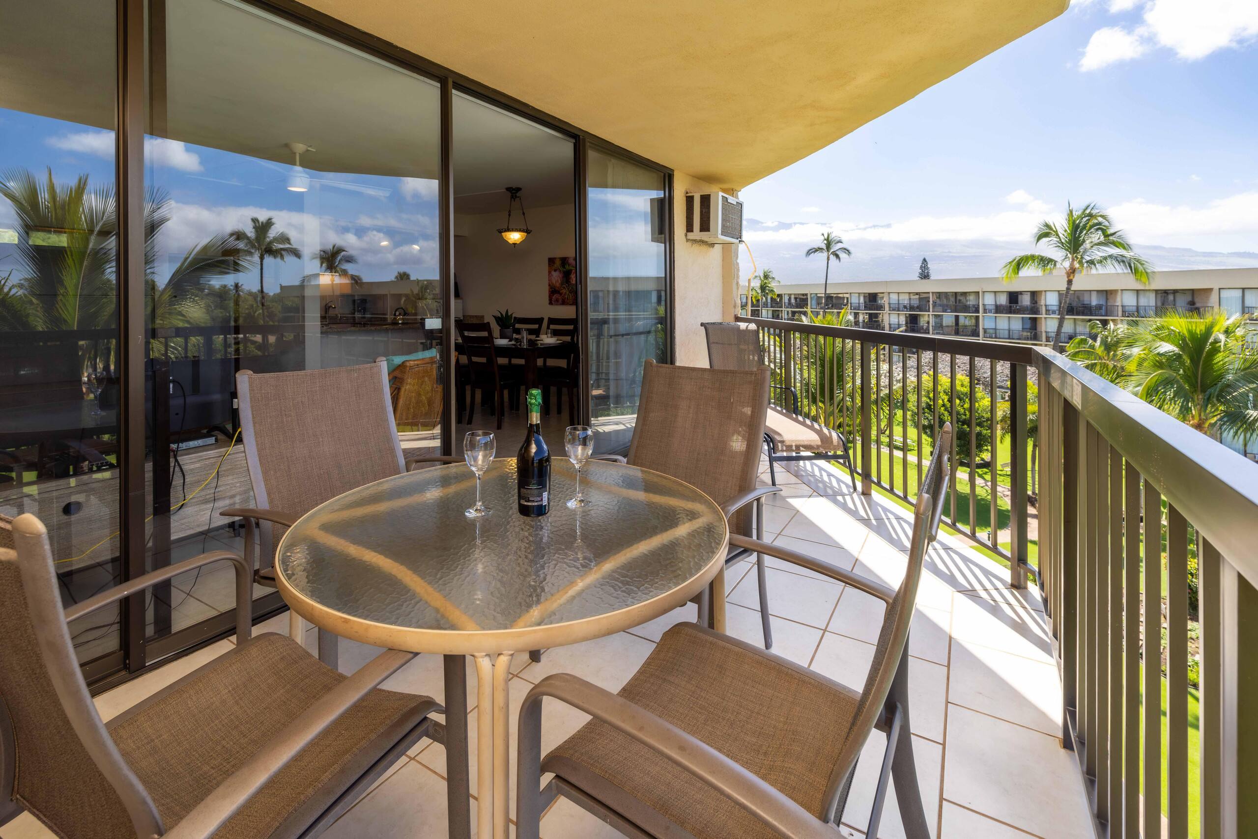 Condo in Kihei · ★4.71 · 2 bedrooms · 4 beds · 2 shared baths - Image 41
