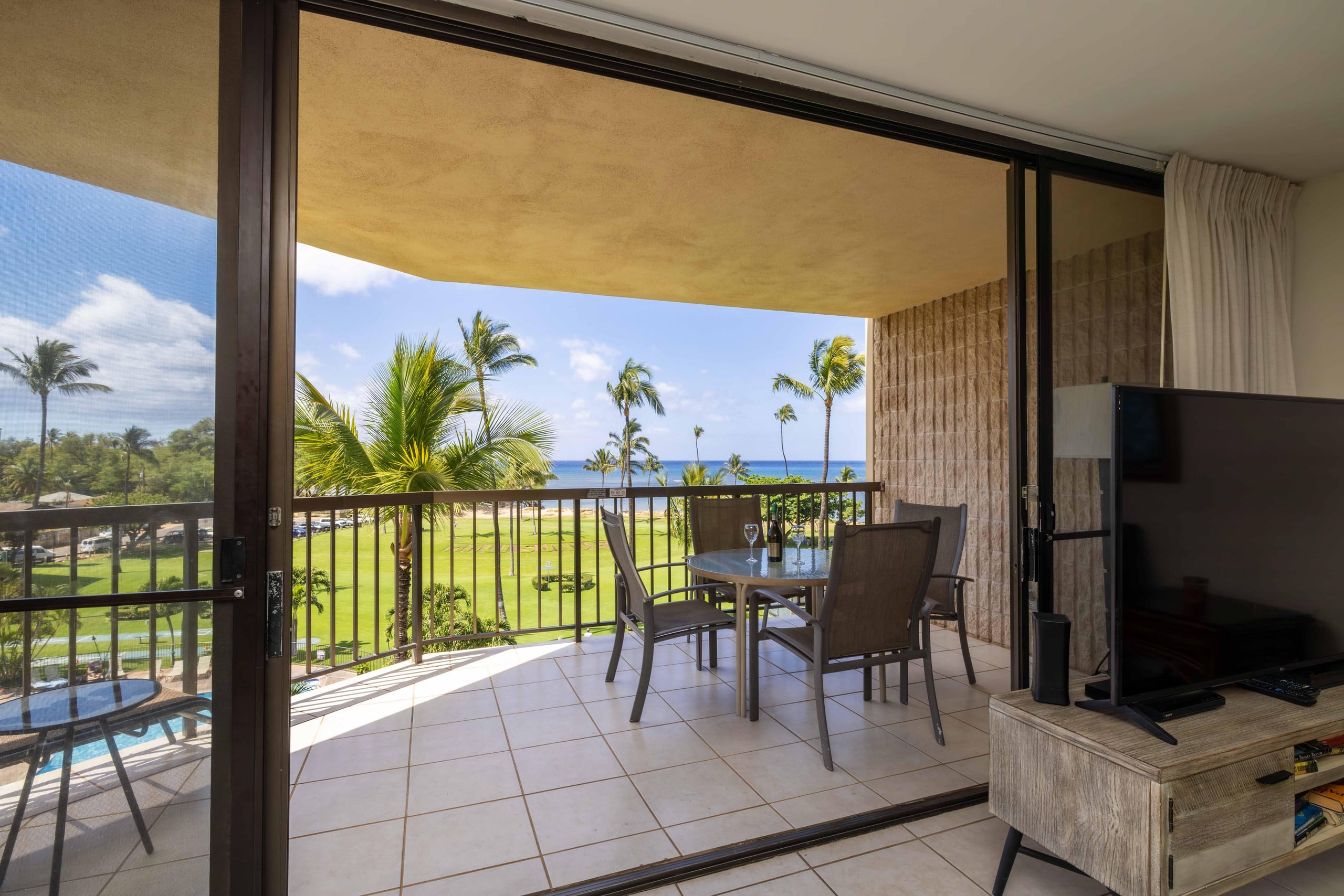 Condo in Kihei · ★4.71 · 2 bedrooms · 4 beds · 2 shared baths - Image 36