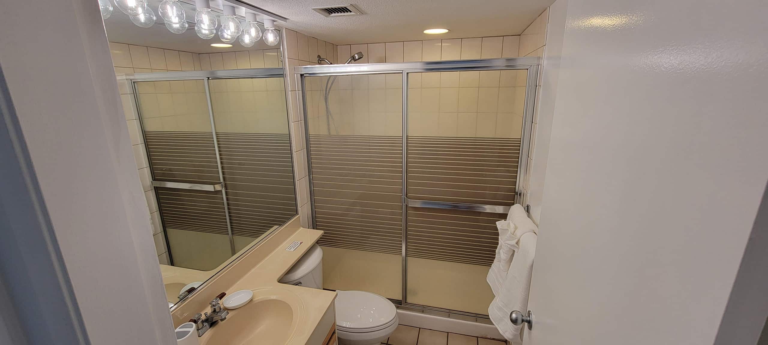 Condo in Kihei · ★4.32 · 1 bedroom · 2 beds · 2 private baths - Image 16