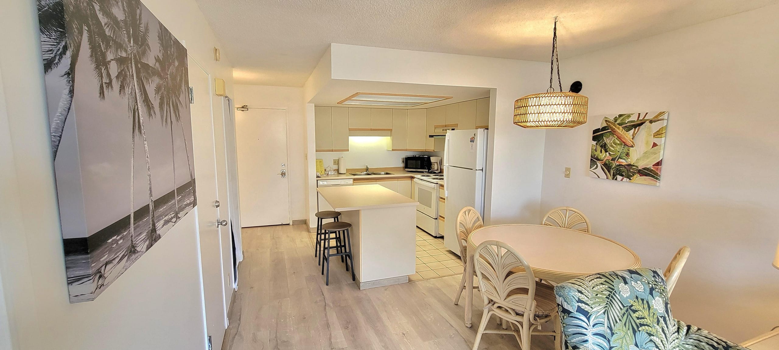 Condo in Kihei · ★4.32 · 1 bedroom · 2 beds · 2 private baths - Image 12