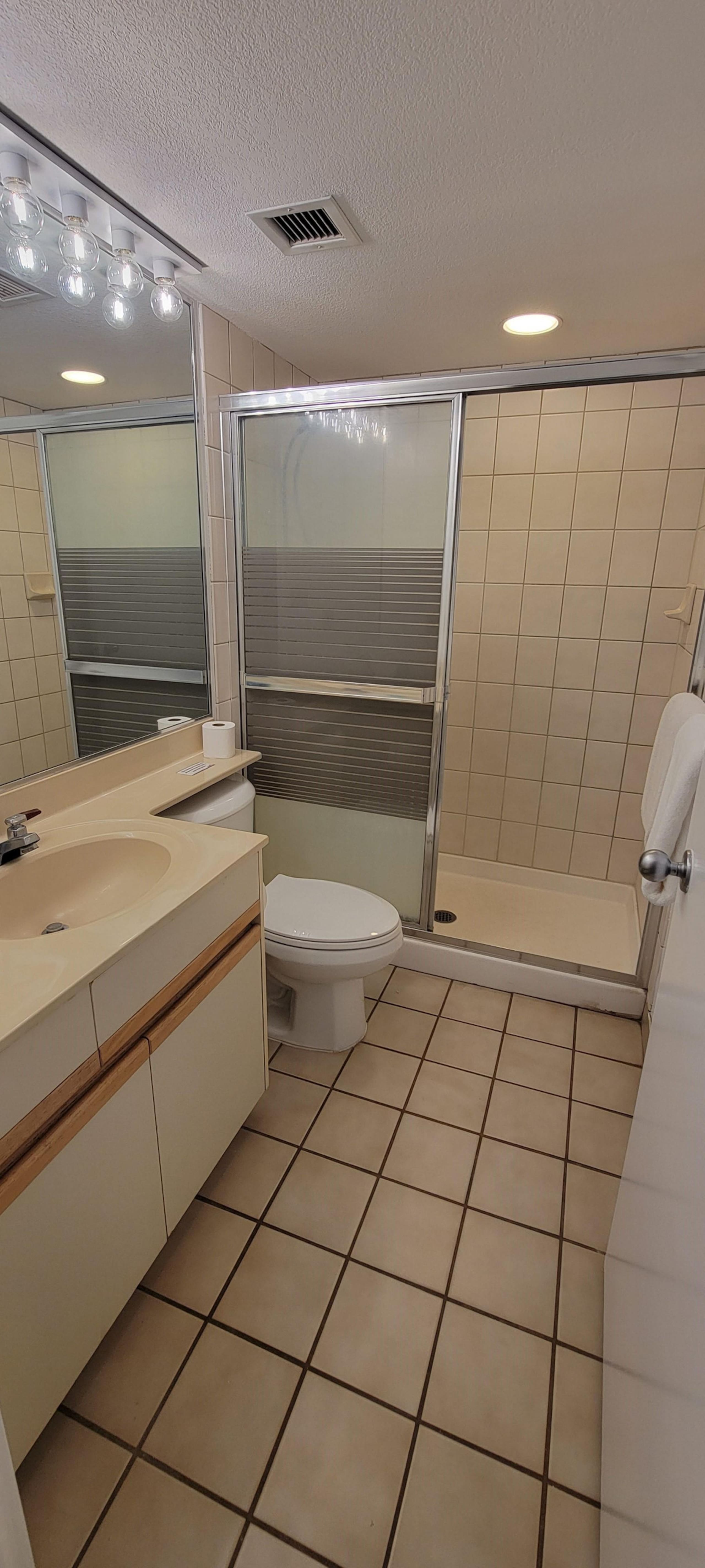 Condo in Kihei · ★4.32 · 1 bedroom · 2 beds · 2 private baths - Image 19