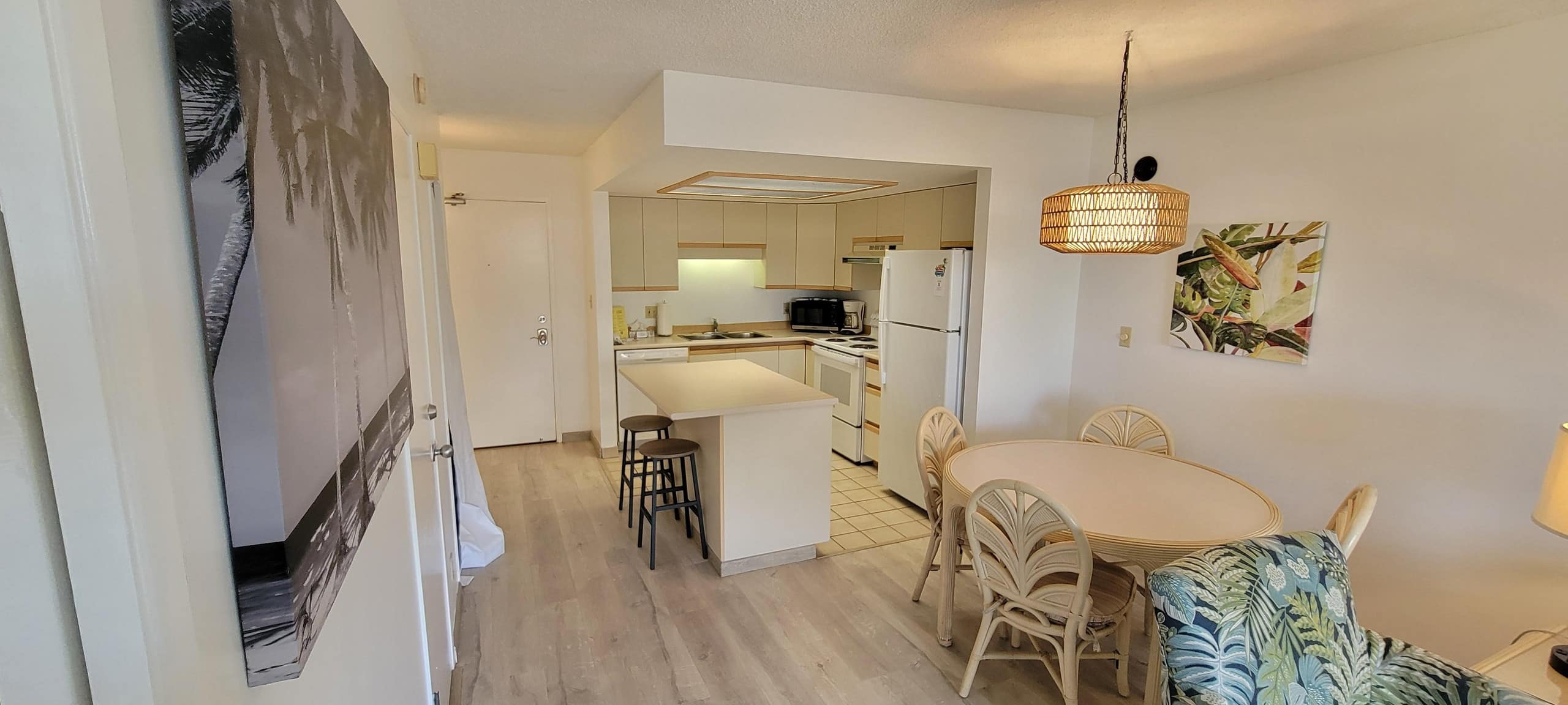 Condo in Kihei · ★4.32 · 1 bedroom · 2 beds · 2 private baths - Image 11