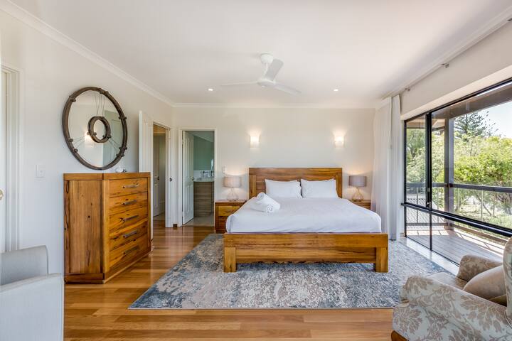 Aqua on Green—Bikes, Kayaks, Ocean Views, and More gallery image 5