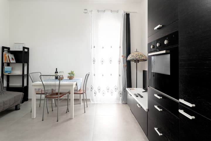 Heart In Home - Monopoli