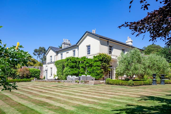 Laguna Mansion - Torquay